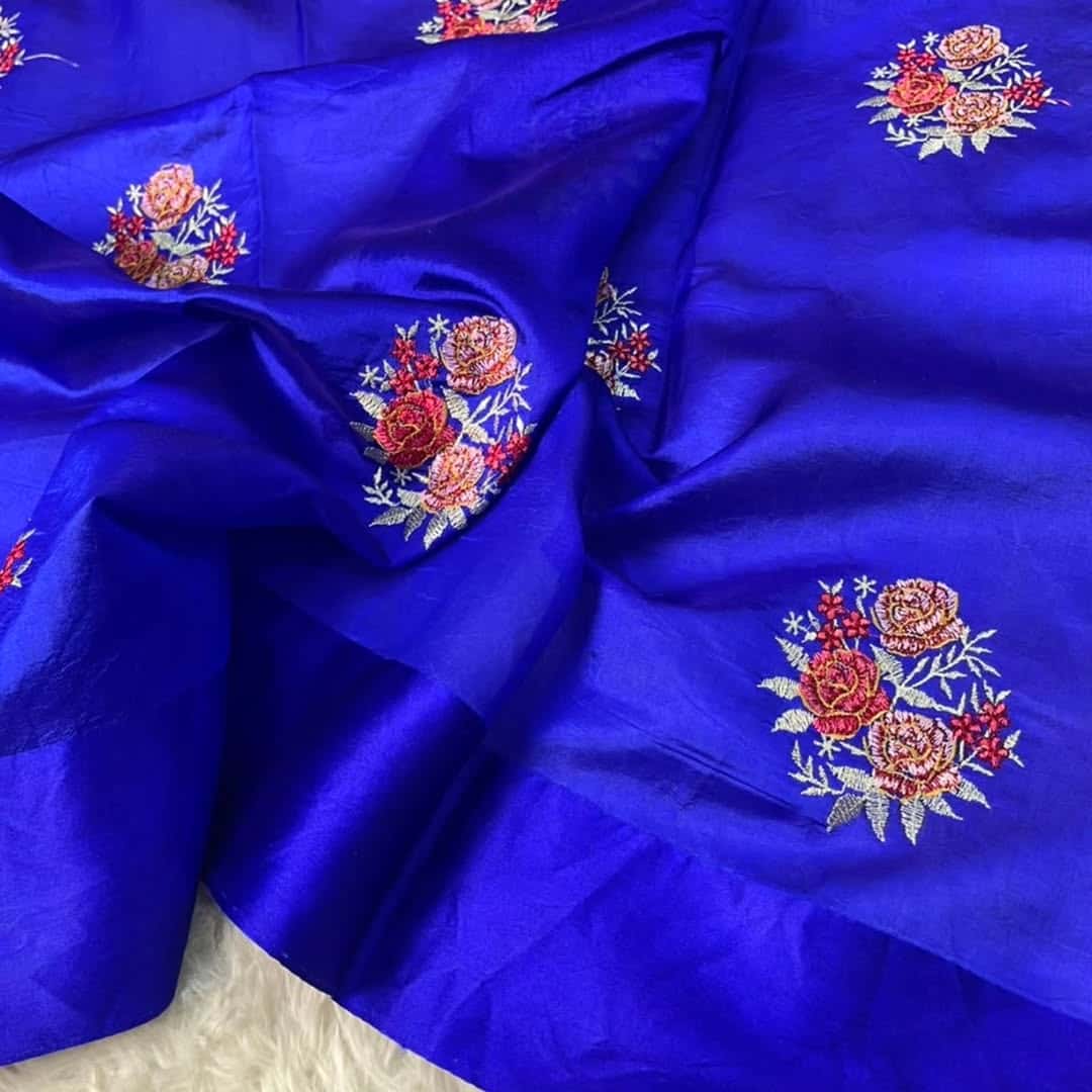 Exclusive tissue silk with satin Katan border