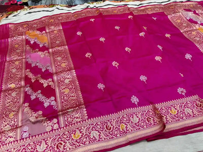 Luxurious pure handmade khaduwa katan boota with rangkaat border Banarasi silk dupatta
